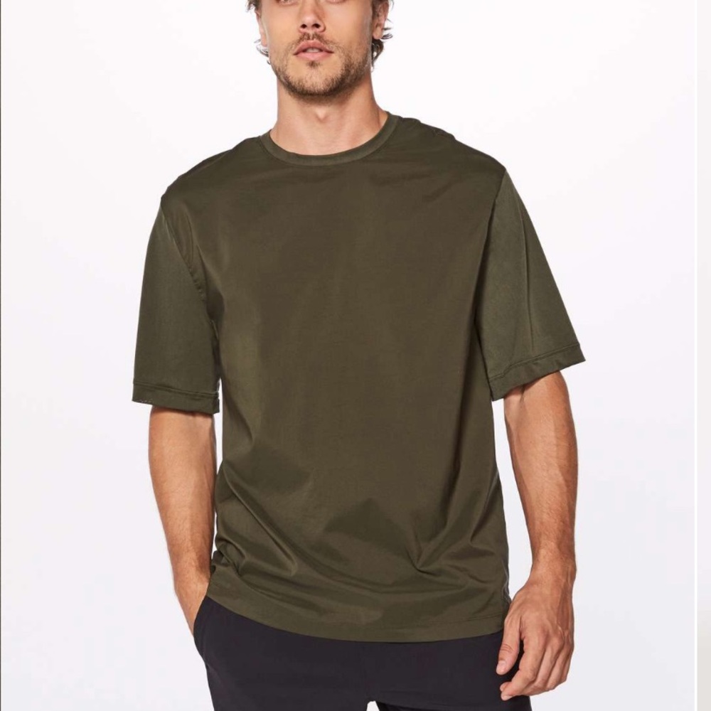 Lululemon  men’s On Time  crewneck T-shirt workout